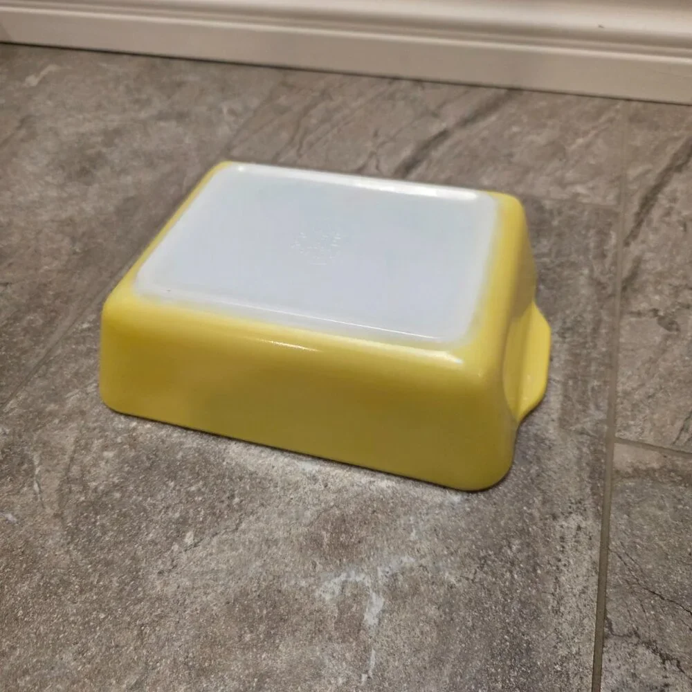 Pyrex Primary Yellow 503-B Refrigerator Dish 503-C Clear Ribbed Lid Handles